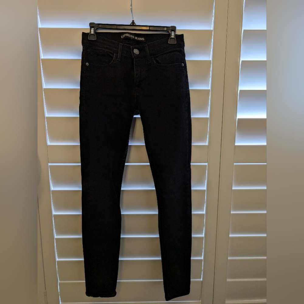 Express Lightly Distressed Black Skinny Jeans, Size 4R